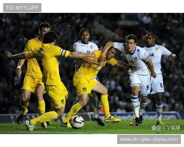 足球比赛中的快速反击与防守配合